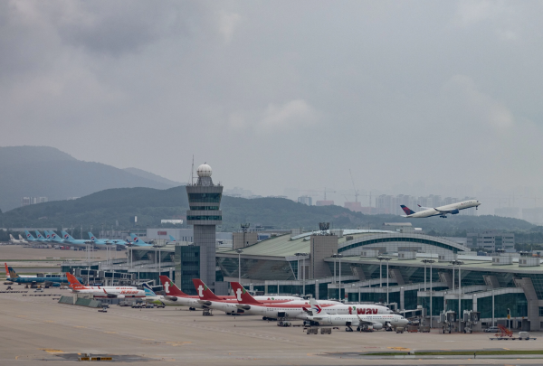 财盛配资 孕妇乘坐济州航空途中足月生产，新生儿没有呼吸，韩警方介入调查